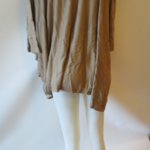 Armand Diradourian Tan V-Neck Sweater - Picture 7 of 8